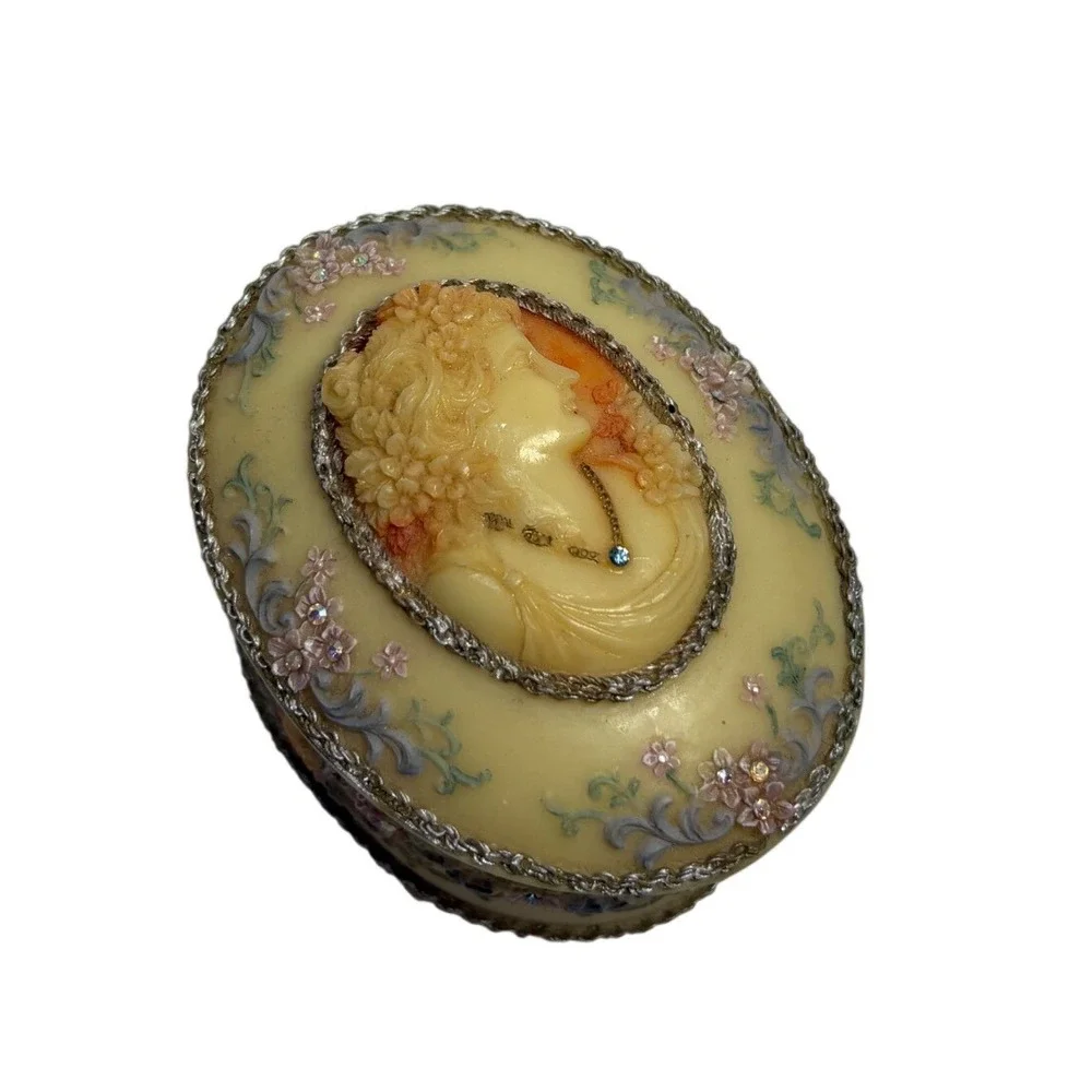 Cameo Floral Resin Trinket Box Rhinestone Accents Cream Jewelry Case Vintage